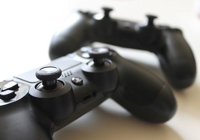Click here to mend Games Consoles