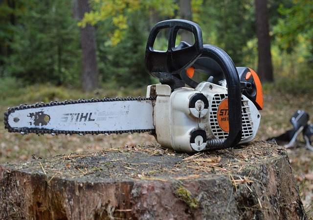 Mend Chainsaws