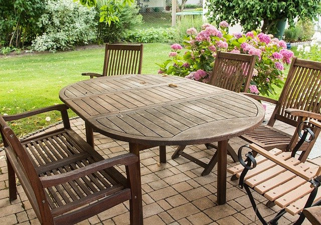 Click here to mend Garden Furniture